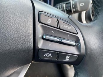 HYUNDAI KONA 39Kwh Premium Suv 5Dr Electric Auto (10.5Kw Charger) (136 Ps)