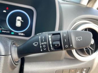 HYUNDAI KONA 39Kwh Premium Suv 5Dr Electric Auto (10.5Kw Charger) (136 Ps)