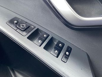 KIA NIRO 1.6 Gdi 127 Hybrid 2 Nav 5Dr Dct