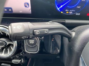 MERCEDES-BENZ EQA Eqa 250+ 140Kw Urban Edition 70.5Kwh 5Dr Auto