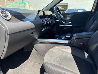 MERCEDES-BENZ GLA Gla 200 Amg Line Executive 5Dr Auto
