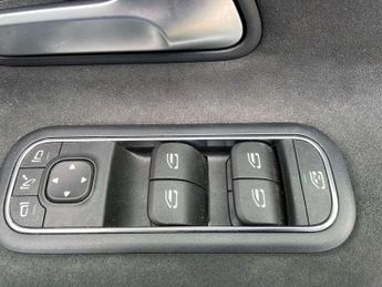 MERCEDES-BENZ CLA Cla 220D Amg Line Premium 5Dr Tip Auto