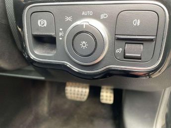 MERCEDES-BENZ A CLASS A180 Amg Line Premium 5Dr Auto