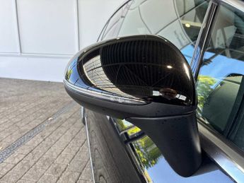 MERCEDES-BENZ EQE Eqe 300 180Kw Amg Line Premium 89Kwh 4Dr Auto