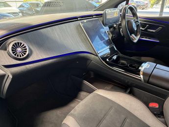 MERCEDES-BENZ EQE Eqe 300 180Kw Amg Line Premium 89Kwh 4Dr Auto
