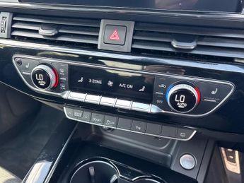 AUDI A4 2.0 Tdi 35 Black Edition Saloon 4Dr Diesel S Tronic Euro 6 (S/S)