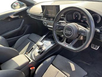 AUDI A4 2.0 Tdi 35 Black Edition Saloon 4Dr Diesel S Tronic Euro 6 (S/S)