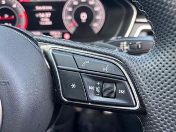 AUDI A4 2.0 Tdi 35 Black Edition Saloon 4Dr Diesel S Tronic Euro 6 (S/S)
