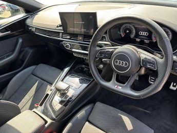 AUDI A4 2.0 Tdi 35 Black Edition Saloon 4Dr Diesel S Tronic Euro 6 (S/S)