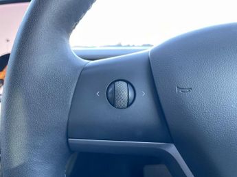 TESLA MODEL 3 (Dual Motor) Long Range Saloon 4Dr Electric Auto 4Wde (346 Ps)