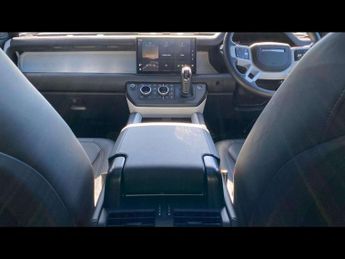 LAND ROVER DEFENDER 3.0 D250 X-Dynamic Hse 90 3Dr Auto
