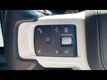 LAND ROVER DEFENDER 3.0 D250 X-Dynamic Hse 90 3Dr Auto
