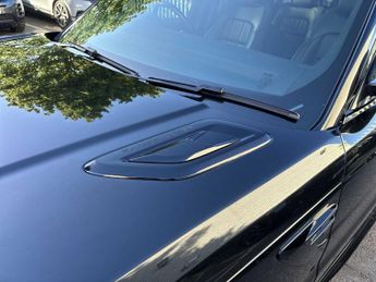 LAND ROVER RANGE ROVER SPORT 3.0 D300 Hse Dynamic Black 5Dr Auto