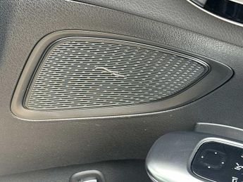 MERCEDES-BENZ C CLASS C300D Amg Line Premium 4Dr 9G-Tronic