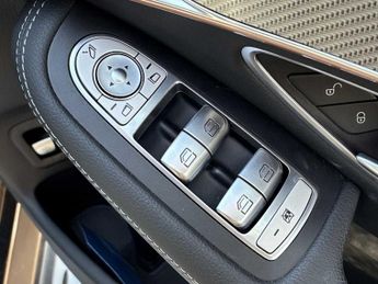 MERCEDES-BENZ EQC Eqc 400 300Kw Amg Line Edition 80Kwh 5Dr Auto