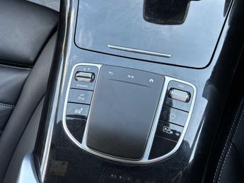 MERCEDES-BENZ EQC Eqc 400 300Kw Amg Line Edition 80Kwh 5Dr Auto