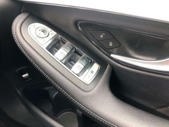 MERCEDES-BENZ GLC Glc 220D 4Matic Amg Line Premium 5Dr 9G-Tronic