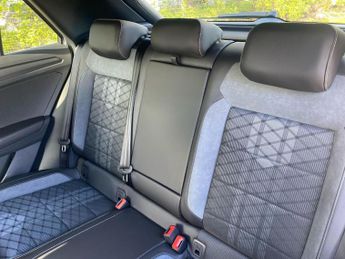 VOLKSWAGEN T-ROC 1.5 Tsi R-Line 5Dr Dsg