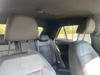 VOLKSWAGEN T-ROC 1.5 Tsi R-Line 5Dr Dsg