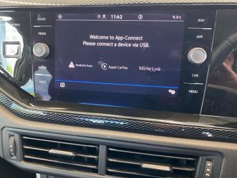 VOLKSWAGEN POLO 1.0 Tsi Life 5Dr Dsg