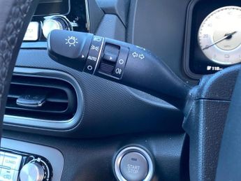 HYUNDAI KONA 100Kw Se Connect 39Kwh 5Dr Auto