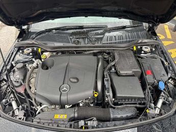 MERCEDES-BENZ CLA Cla 220D Amg Line 4Dr Tip Auto
