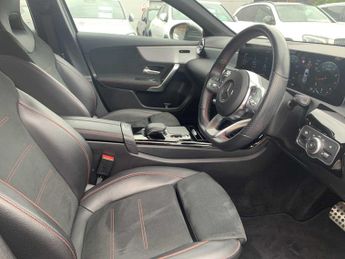 MERCEDES-BENZ A CLASS A200 Amg Line Premium 5Dr Auto
