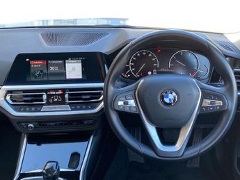 BMW 3 SERIES 2.0 318D Se Saloon 4Dr Diesel Auto Euro 6 (S/S) (150 Ps)