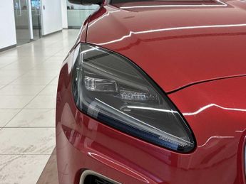 JAGUAR E-PACE 1.5 P300E R-Dynamic Hse 5Dr Auto