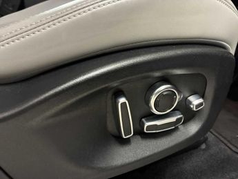 JAGUAR E-PACE 1.5 P300E R-Dynamic Hse 5Dr Auto