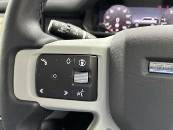 LAND ROVER DEFENDER 3.0 D250 Xs Edition 110 5Dr Auto