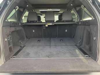 LAND ROVER DISCOVERY 3.0 D300 S 5Dr Auto