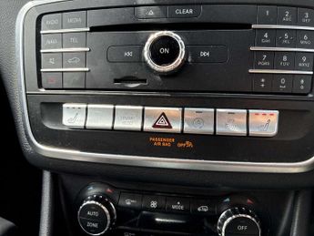 MERCEDES-BENZ CLA Cla 220D Amg Line 4Dr Tip Auto