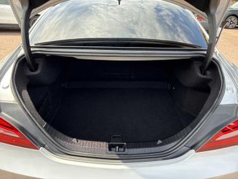 MERCEDES-BENZ CLA Cla 220D Amg Line 4Dr Tip Auto