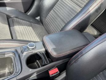 MERCEDES-BENZ CLA Cla 220D Amg Line 4Dr Tip Auto