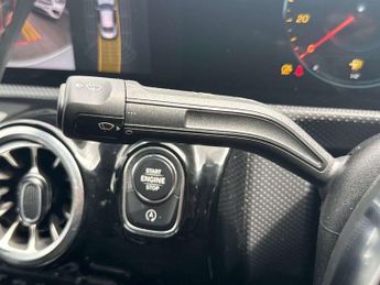 MERCEDES-BENZ CLA Cla 200 Amg Line Executive 4Dr Tip Auto