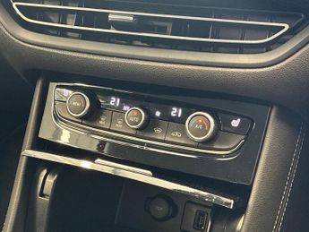 VAUXHALL GRANDLAND 1.2 Turbo Ultimate 5Dr Auto