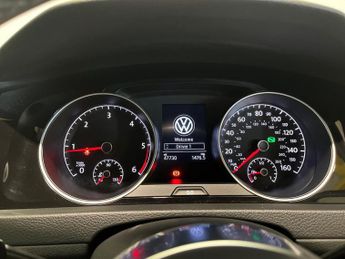VOLKSWAGEN GOLF 2.0 Tdi R-Line Edition Hatchback 5Dr Diesel Dsg Euro 6 (S/S) (15
