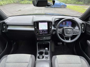 VOLVO XC40 2.0 B3P Core 5Dr Auto