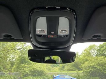 VOLVO XC40 2.0 B3P Core 5Dr Auto