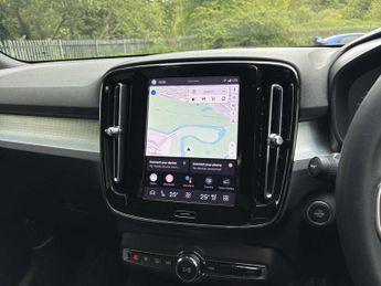 VOLVO XC40 2.0 B3P Core 5Dr Auto