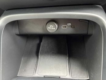 VOLVO XC40 2.0 B3P Core 5Dr Auto