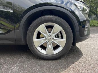 VOLVO XC40 2.0 B3P Core 5Dr Auto