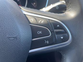 RENAULT MEGANE 1.3 Tce Iconic Hatchback 5Dr Petrol Edc Euro 6 (S/S) (140 Ps)
