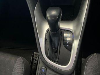 TOYOTA YARIS 1.5 Vvt-H Design Hatchback 5Dr Petrol Hybrid E-Cvt Euro 6 (S/S) 