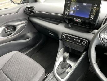 TOYOTA YARIS 1.5 Vvt-H Icon Hatchback 5Dr Petrol Hybrid E-Cvt Euro 6 (S/S) (1