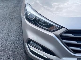 HYUNDAI TUCSON 2.0 Crdi Se Nav Suv 5Dr Diesel Auto 4Wd Euro 6 (136 Ps)