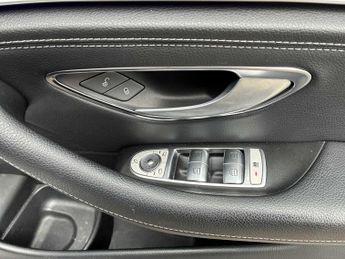 MERCEDES-BENZ E CLASS E220D Amg Line 4Dr 9G-Tronic
