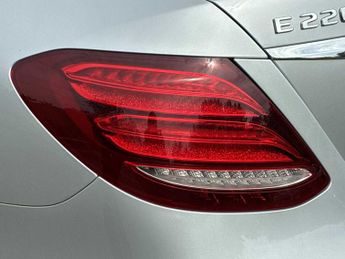 MERCEDES-BENZ E CLASS E220D Amg Line 4Dr 9G-Tronic