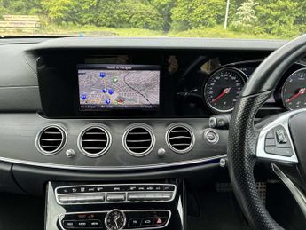 MERCEDES-BENZ E CLASS E220D Amg Line 4Dr 9G-Tronic
